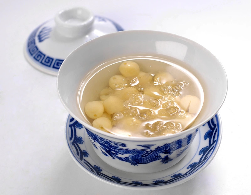Yến chưng hạt sen