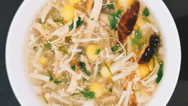 Súp gà xé tổ yến