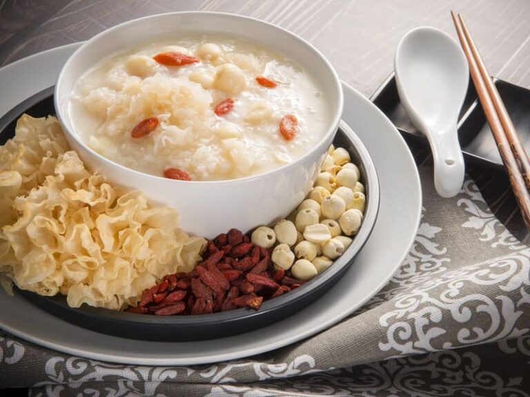 cách nấu cháo tổ yến hạt sen