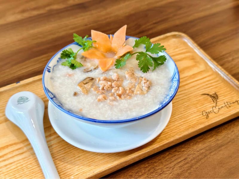 Cháo tổ yến thịt bằm truyền thống