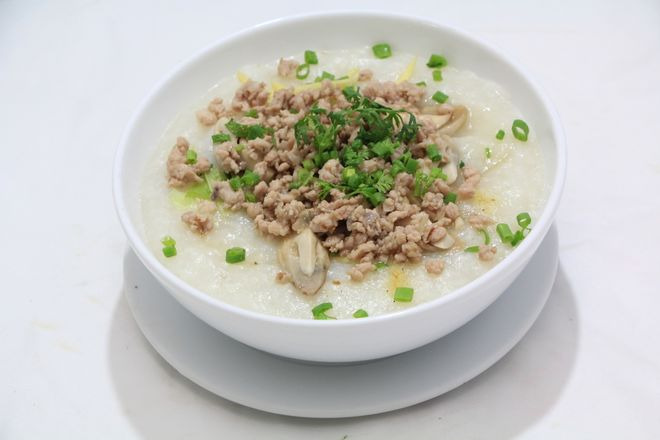 Cháo tổ yến với thịt bò