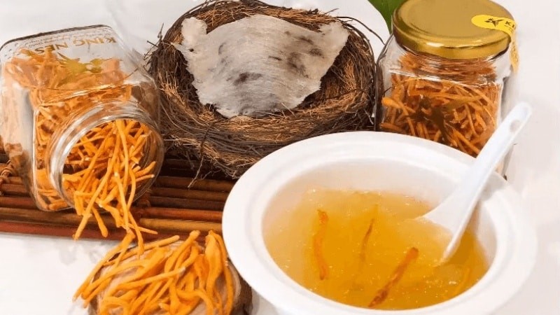 Yến chưng đông trùng hạ thảo
