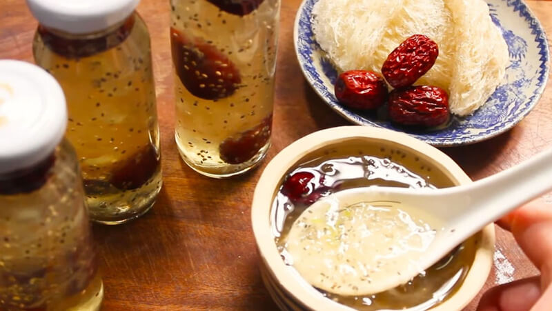 Yến chưng hạt chia táo đỏ