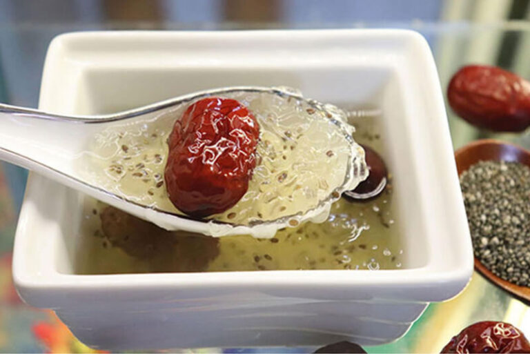 yến chưng hạt chia táo đỏ