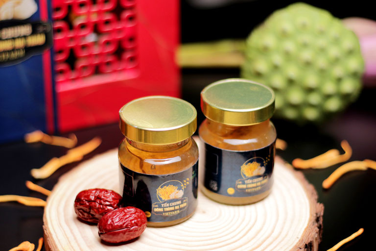 Yến chưng sẵn Vietfarm đông trùng hạ thảo